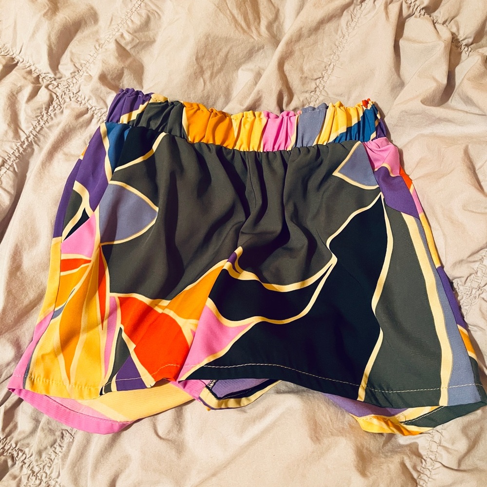 Metamorphosis Shorts, Multi